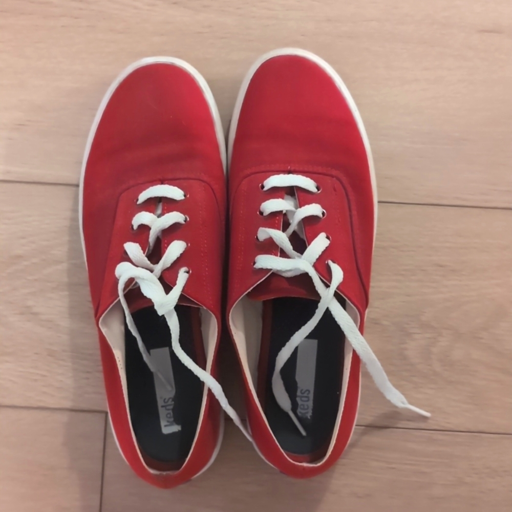 Red Keds.  Size 9
